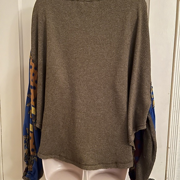 We The Free by Free People Thermal Top with Scarf Panel Peasant Sleeves - Picture 5 of 11